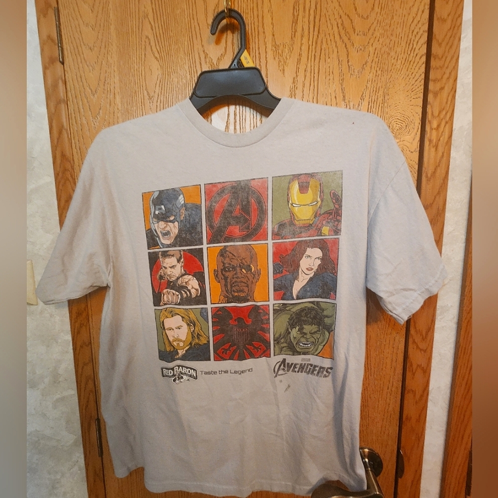 Marvel Avengers Squared T-Shirt Men XL Licensed Red Baron Pizza